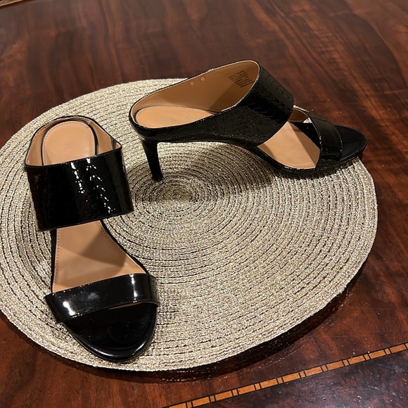 Calvin Klein - Picture 4 of 8